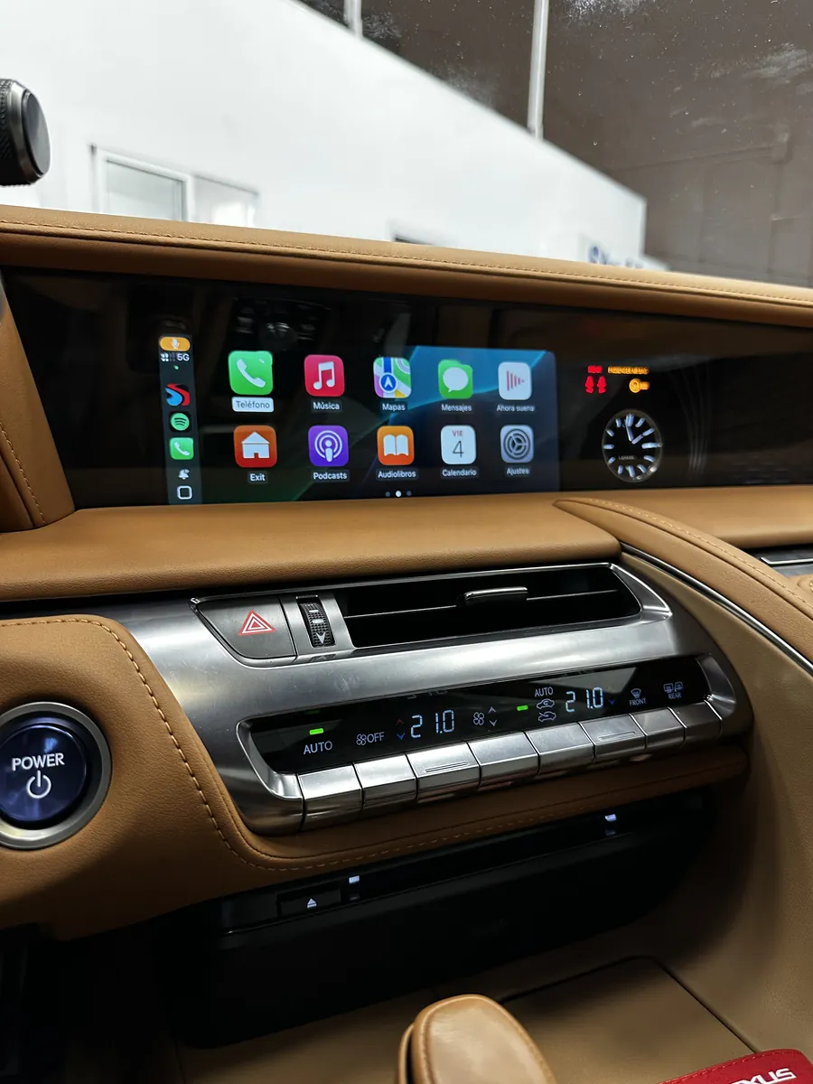 Interface multimedia en Lexus